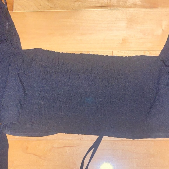 🧚‍♀️3for50$ Puff sleeve ring detail crop top - Picture 3 of 5